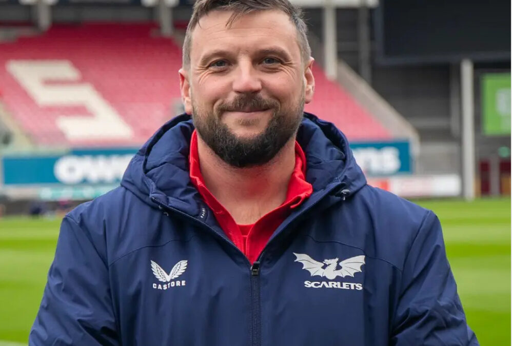 Oliver West Appointed as Community Director